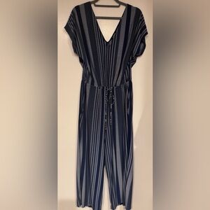 Express Navy & White polka dot Striped V‑Neck Tie‑Waist capri length Jumpsuit